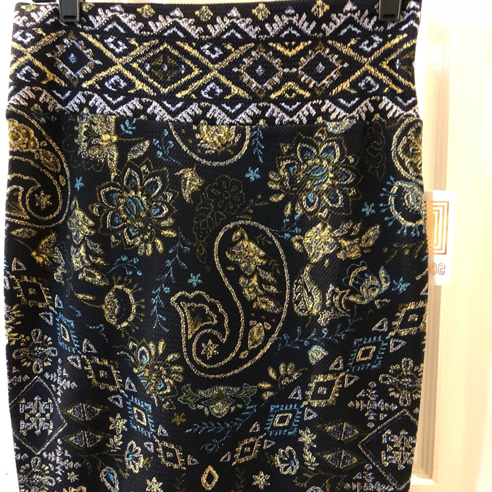 Lularoe size Small Cassie. Gorgeous! NWT